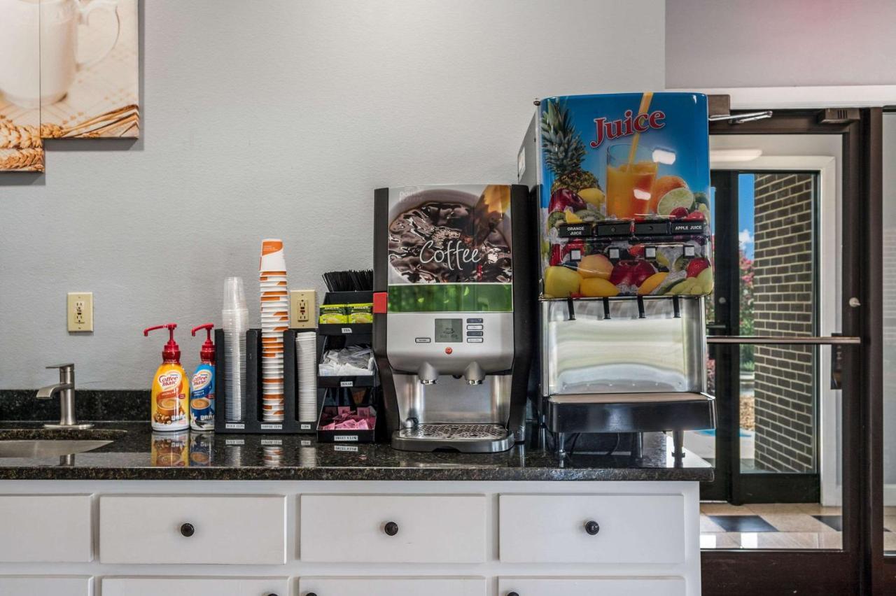 Econo Lodge Inn & Suites University Huntsville Εξωτερικό φωτογραφία