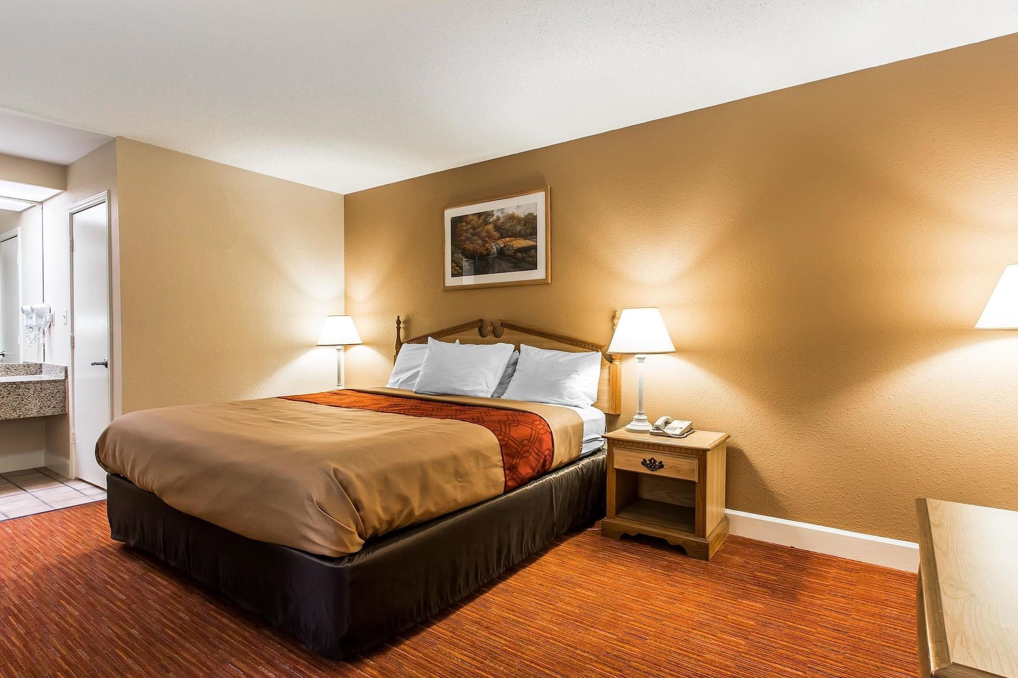 Econo Lodge Inn & Suites University Huntsville Εξωτερικό φωτογραφία