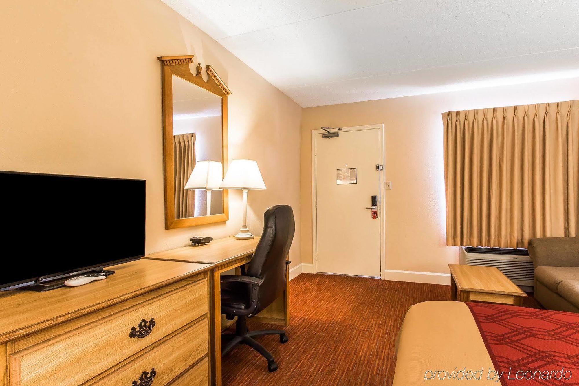 Econo Lodge Inn & Suites University Huntsville Εξωτερικό φωτογραφία